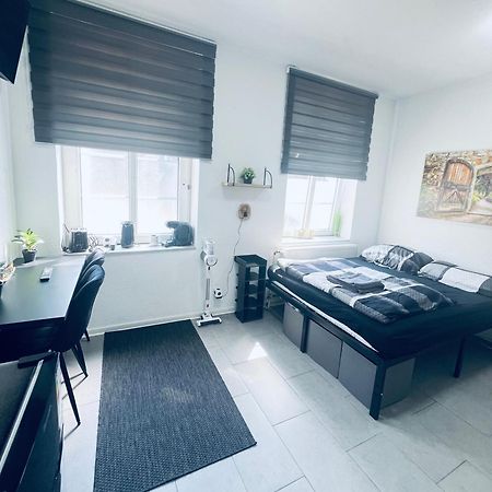 Traumhaftes 1-Zi Apartment Mit Gartennutzung Naehe Krefeld Hbf ภายนอก รูปภาพ